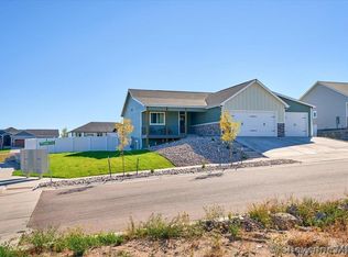 1217 Phipps Ave, Cheyenne, WY 82001
