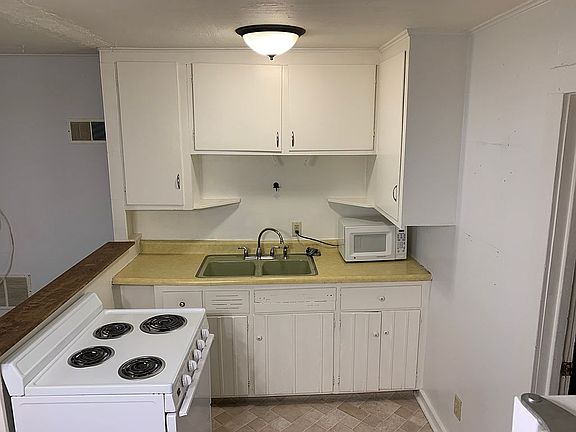 5th image of 2526 A St