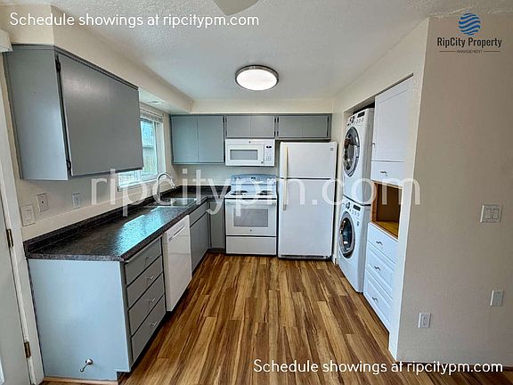 4th image of 11837 SE Gladstone St