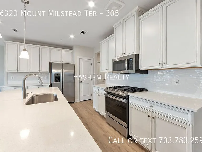 46320 Mount Milstead Ter #305 — Photo 3