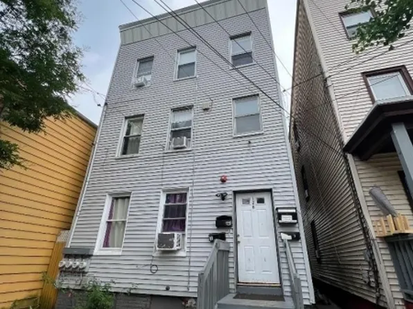 126 Lyon St, Paterson City, NJ 07524