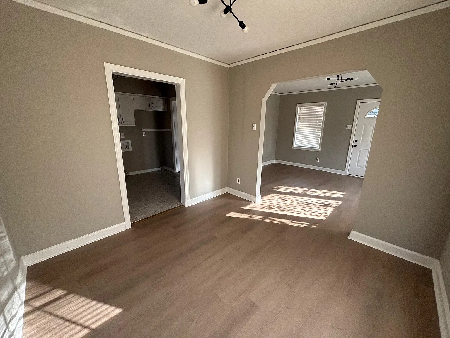 3 bed, 1240 sqft, $1,300 — Photo 3