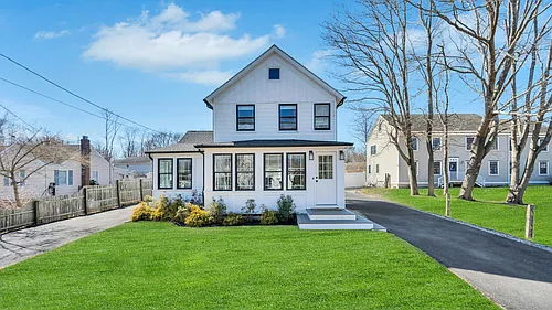 17 Sound Rd Photo 1