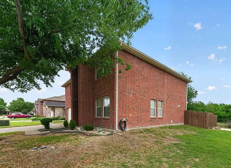 9601 Euclid Dr — Photo 15