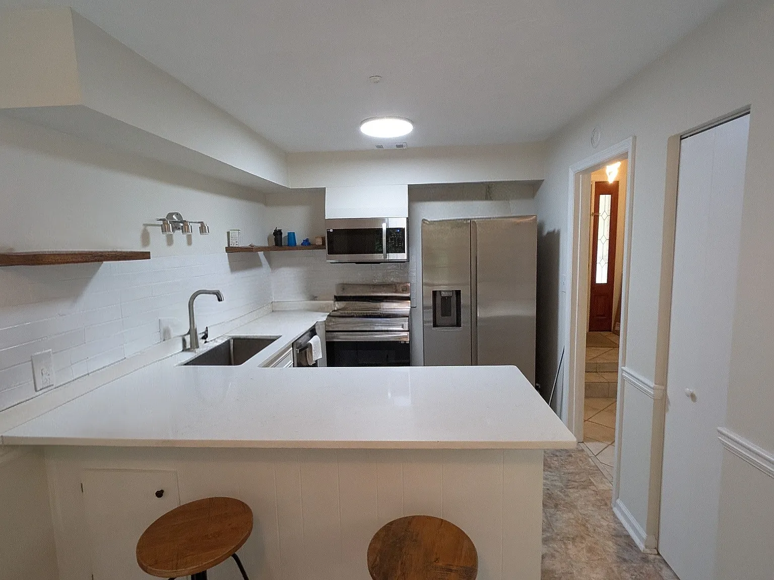 5480 Chemin De Vie Northeast - 1 — Photo 2