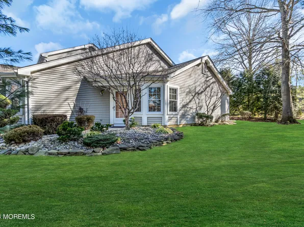 124 Linden Lane, Freehold, NJ 07728