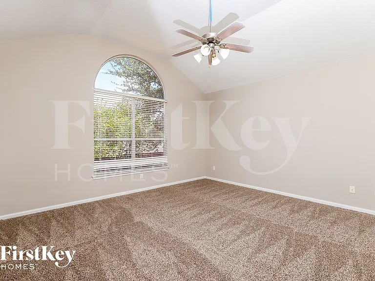 2225 Crary Mdw — Photo 9