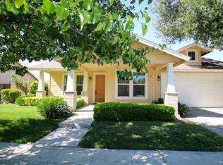 308 W Sasaki Ave, Reedley, CA 93654