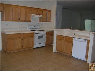 4th image of 953 Tierra Ln