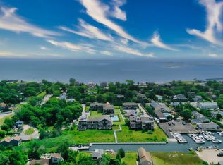 68 Foster Ave UNIT 17, Hampton Bays, NY 11946