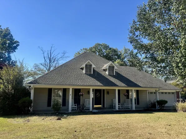 311 Lawrence St, Caledonia, MS 39740