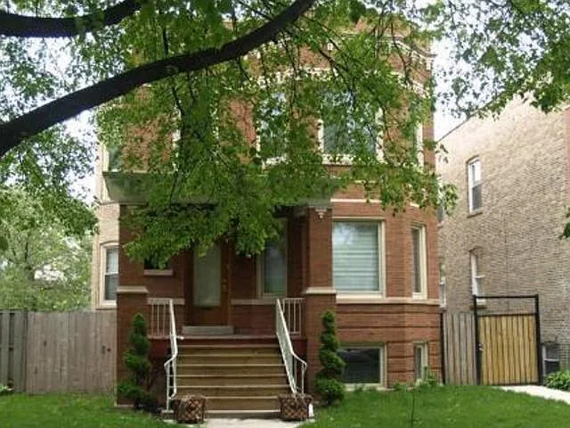 3839 N Hamlin Ave #1 — Photo 1