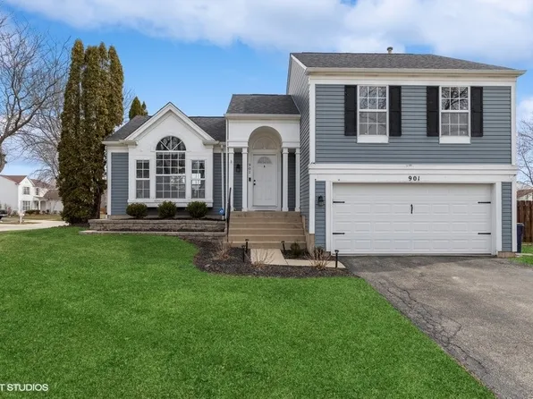 901 Baltusrol Dr, Elgin, IL 60123