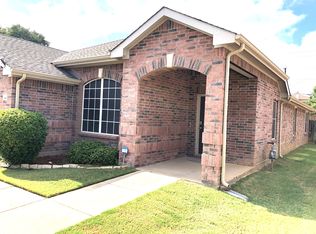 615 Denali Dr, Arlington, TX 76002