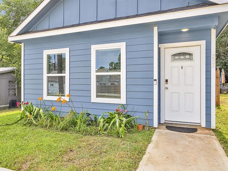 286 Westchase — Photo 2