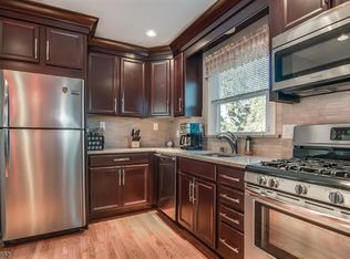 16 Hanover Ave, Whippany, NJ 07981