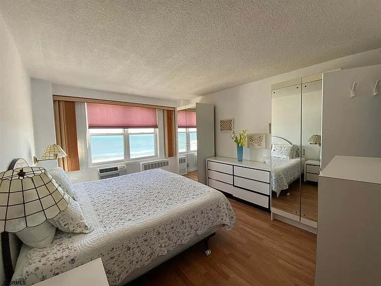 9400 Atlantic Ave #913 — Photo 13