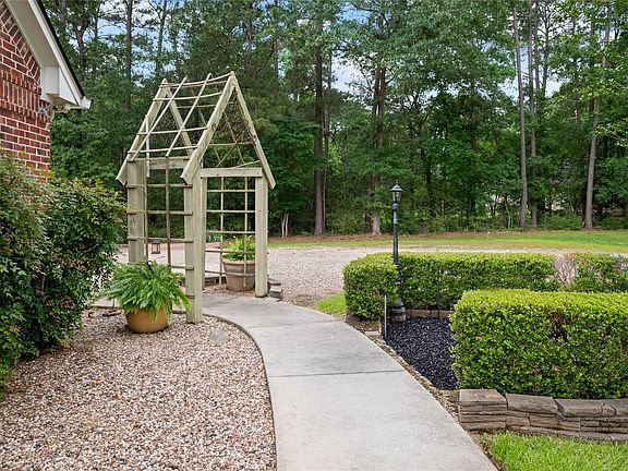 4th image of 20103 Mahogany Ridge Dr