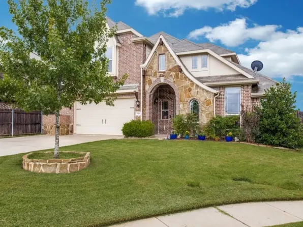 804 Longhorn Dr, Aubrey, TX 76227
