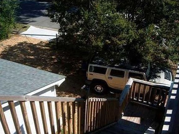 3rd image of 614 Dune St #3