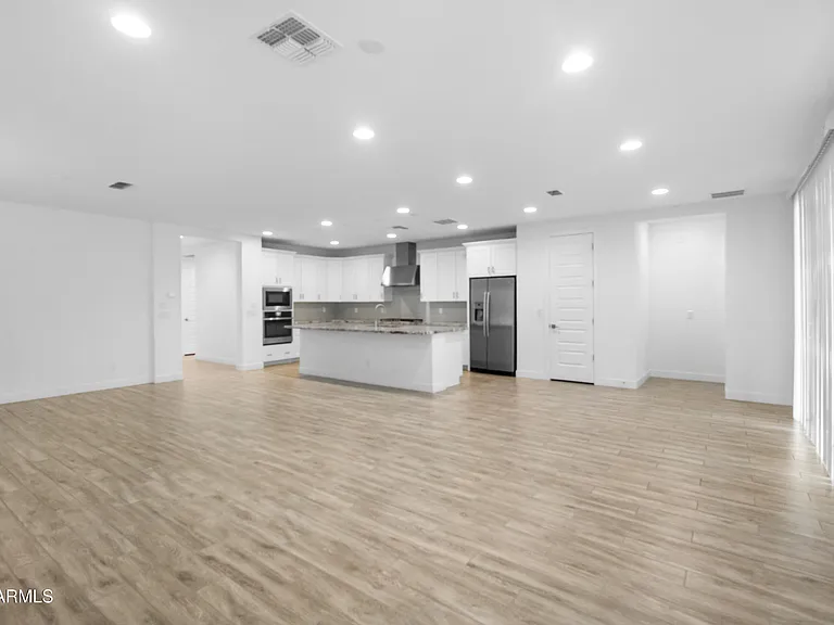 6936 W Maya Way — Photo 9