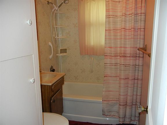 4th image of 1314 Parkway Ct