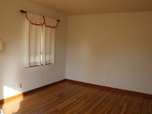 5th image of 2550 Osceola Ave