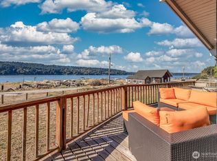 27826 Manzanita Beach Rd SW, Vashon, WA 98070