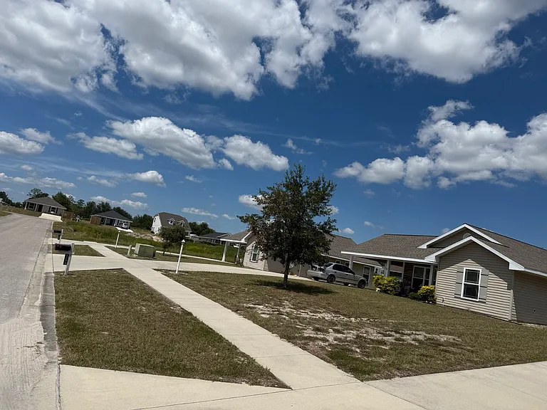 3288 NE Caitlin Ln — Photo 3