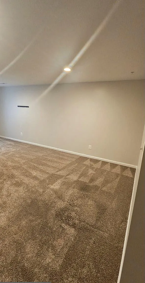 4 bed, 3.5 bath, 3000 sqft, $3,900 — Photo 4