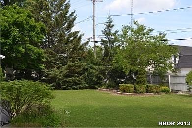 1st image of 1644 Queenswood Dr
