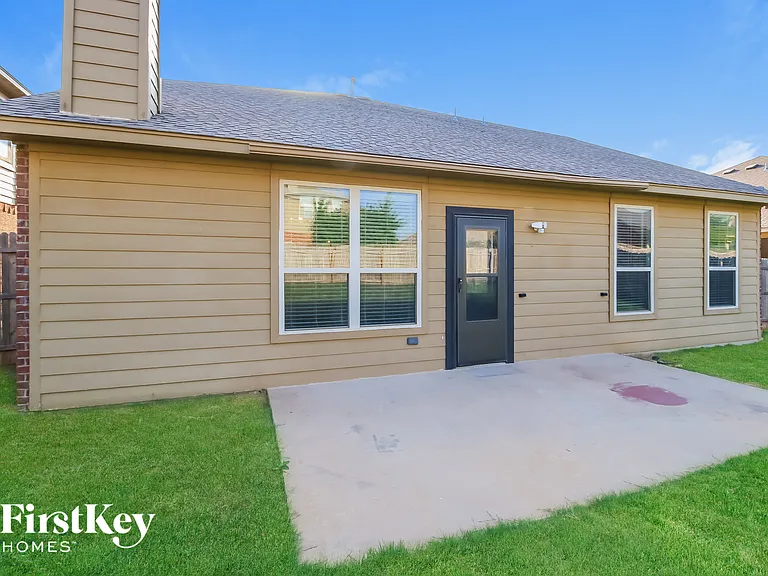 9708 Allie Hope Ln — Photo 14
