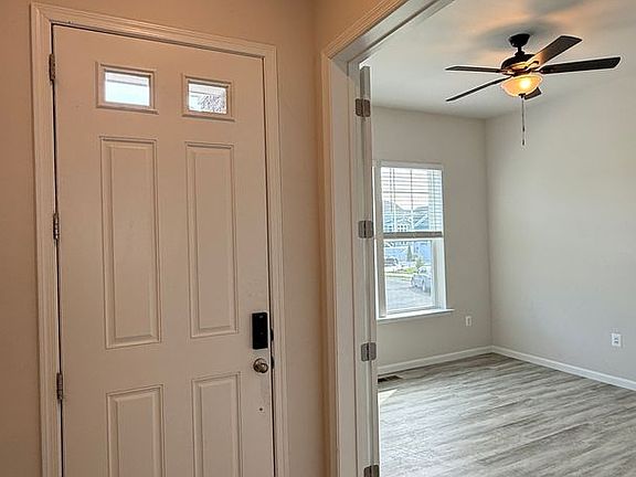 3rd image of 7515 Oakham Dr