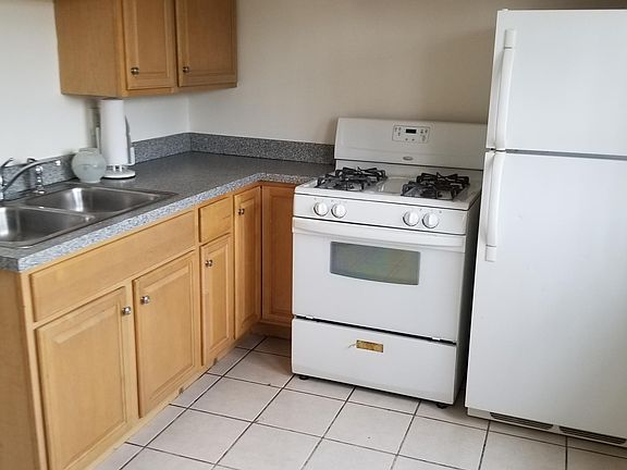 2nd image of 2415 Northumberland Ave