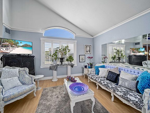 5th image of 3129 Mariposa Ave