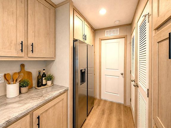 3rd image of 61 Lois Ln #61