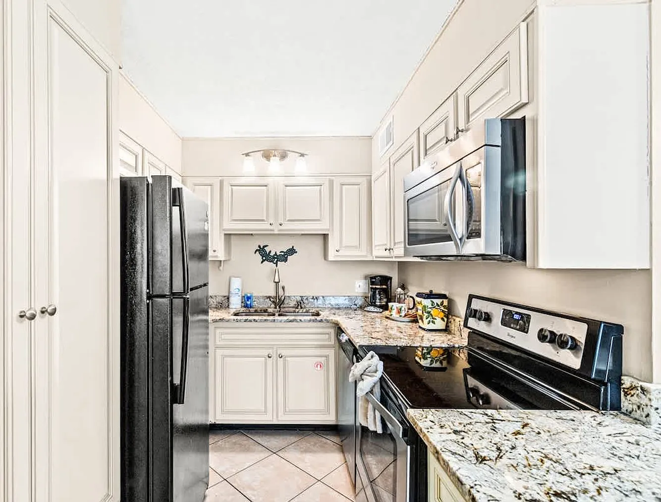 1 bed, 1.0 bath, 742 sqft, $1,403 — Photo 4