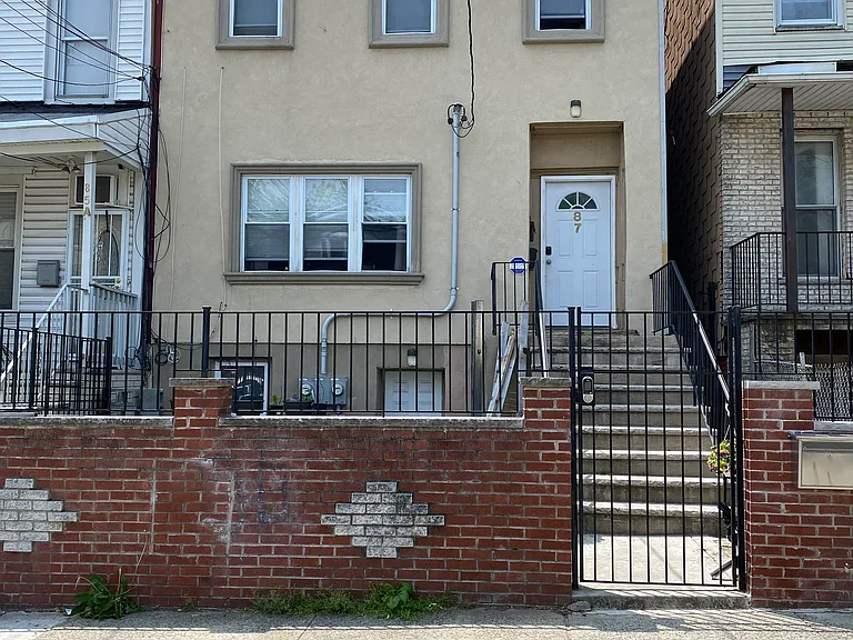 87 Orient Ave #2 — Photo 1
