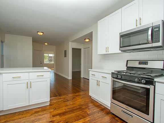 3rd image of 7841 S Calumet Ave