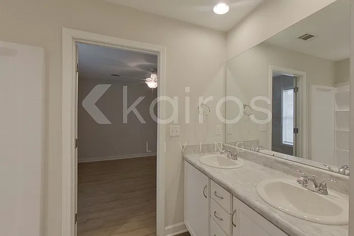 1451 Maxwell Cir — Photo 5