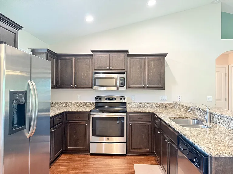 5227 English Oak Dr — Photo 4
