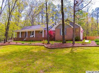 247 Quailwood Ln SE, Decatur, AL 35603