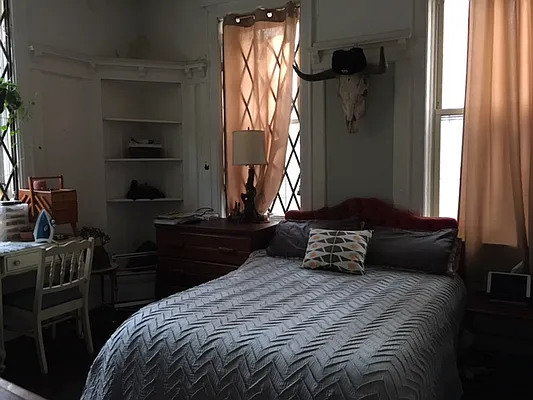 Rented by Premier Metro Realty Corp | media 18