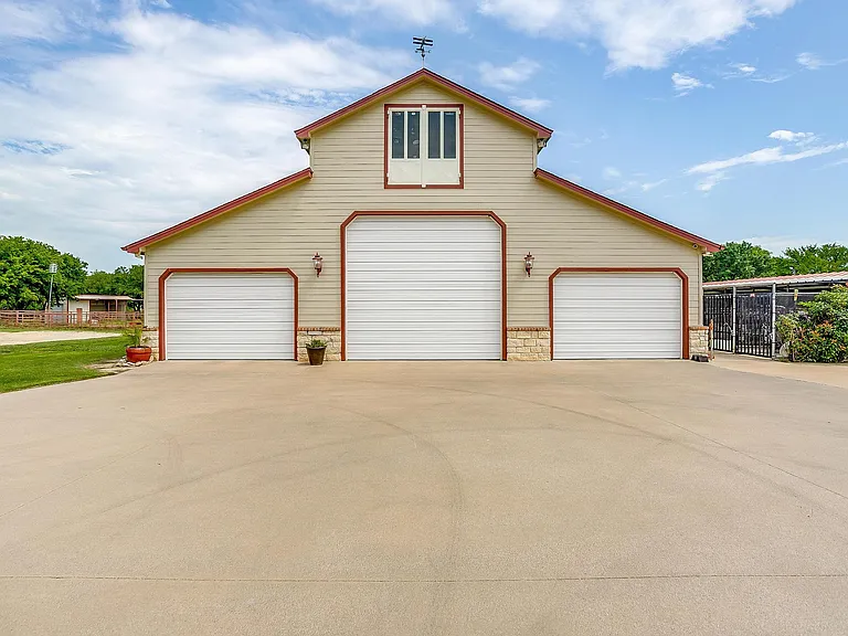 9514 Park Dr — Photo 32