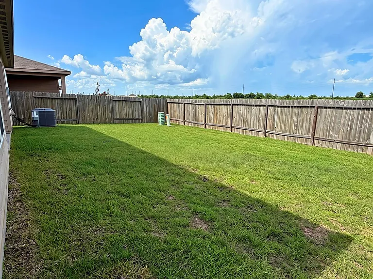 1069 Mule Ridge Dr — Photo 2