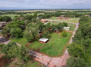 1113 N 7th St #1-2, Sayre, OK 73662
