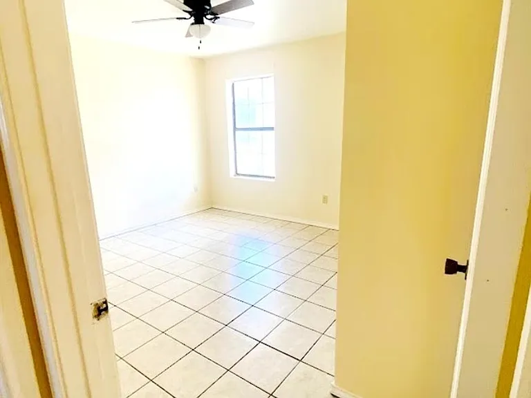 201 S Fresno Ave #10 — Photo 7