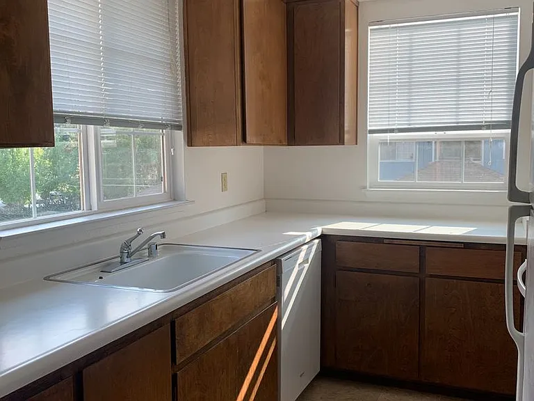 1816 Shirley Dr — Photo 10