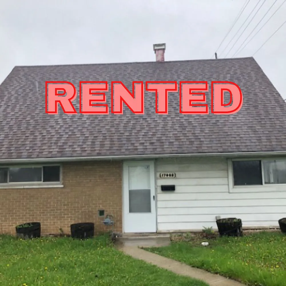 17002 Oakwood Ave photo 1