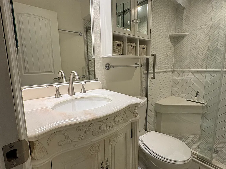49 Mission Plaza Dr — Photo 23